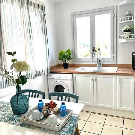 Delfines Apartman *